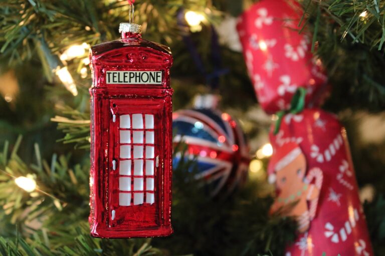 christmas tree, decoration, holiday-6891312.jpg